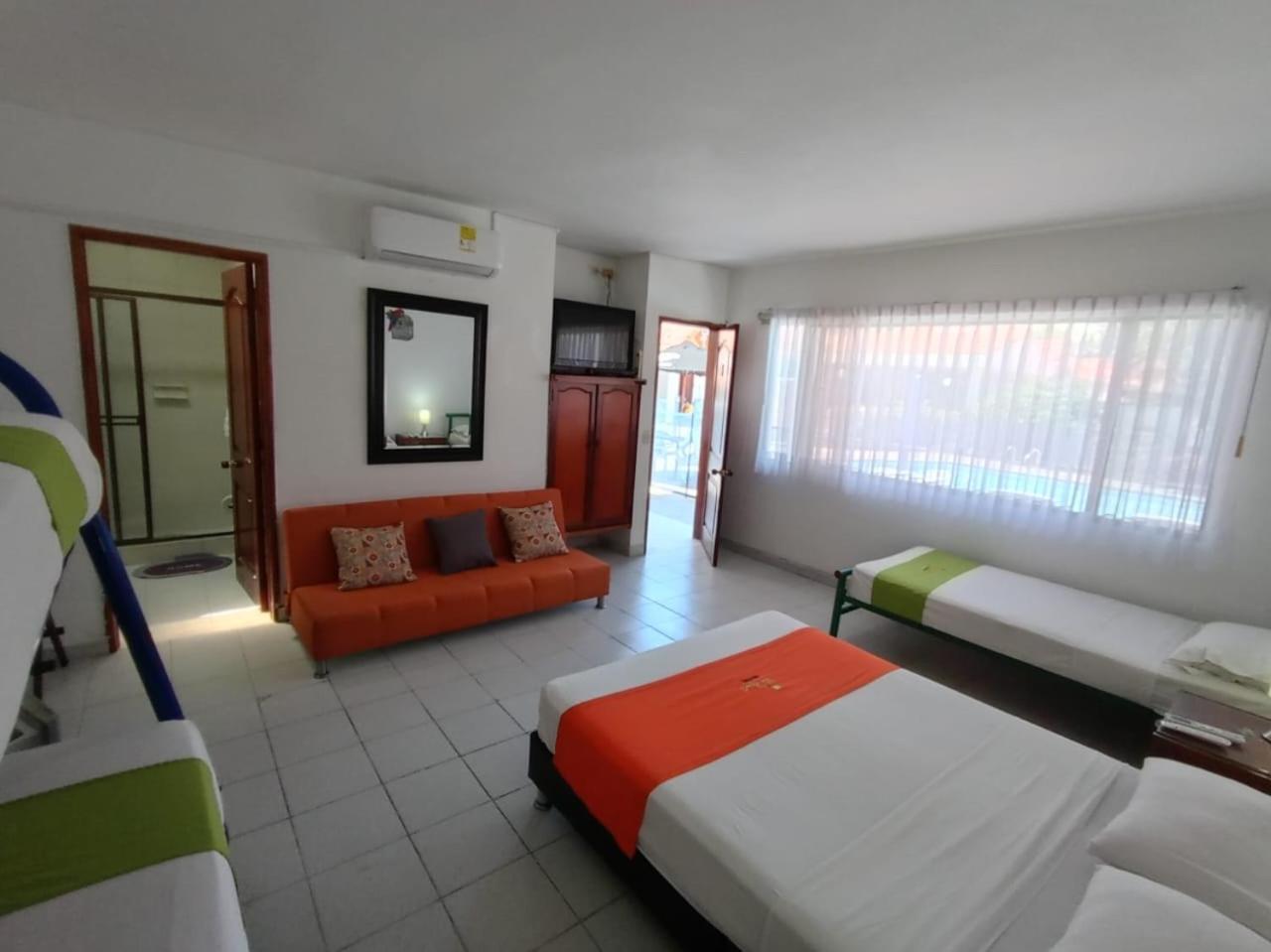 Hotel Villa Ricaurte 3*